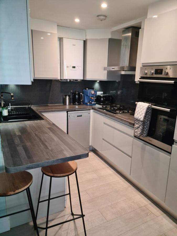 2 Bed Home From Home Apartments London Eksteriør billede